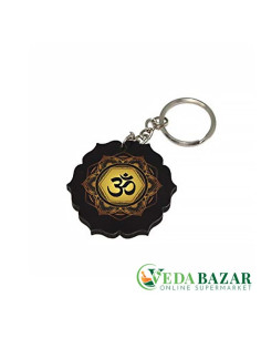 Деревянный красивый брелок ОМ (Wooden beautiful OM keychain)
