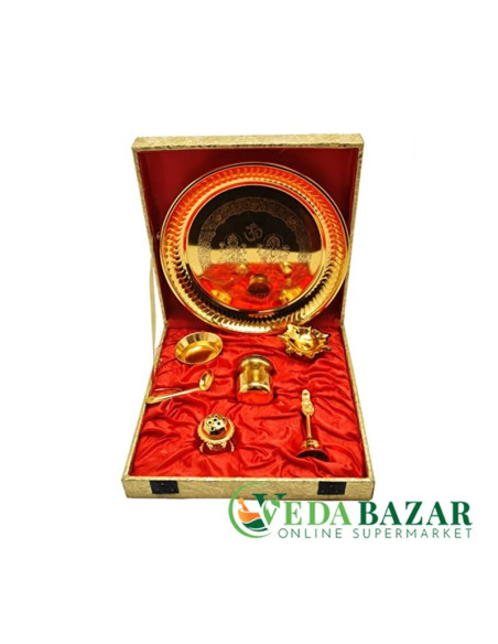 Набор для пуджи из латуни, золотистый (Brass Pooja Thali Set), 23,5 x 23,5 x 6,35 см, Ведабазар (Vedabazar)